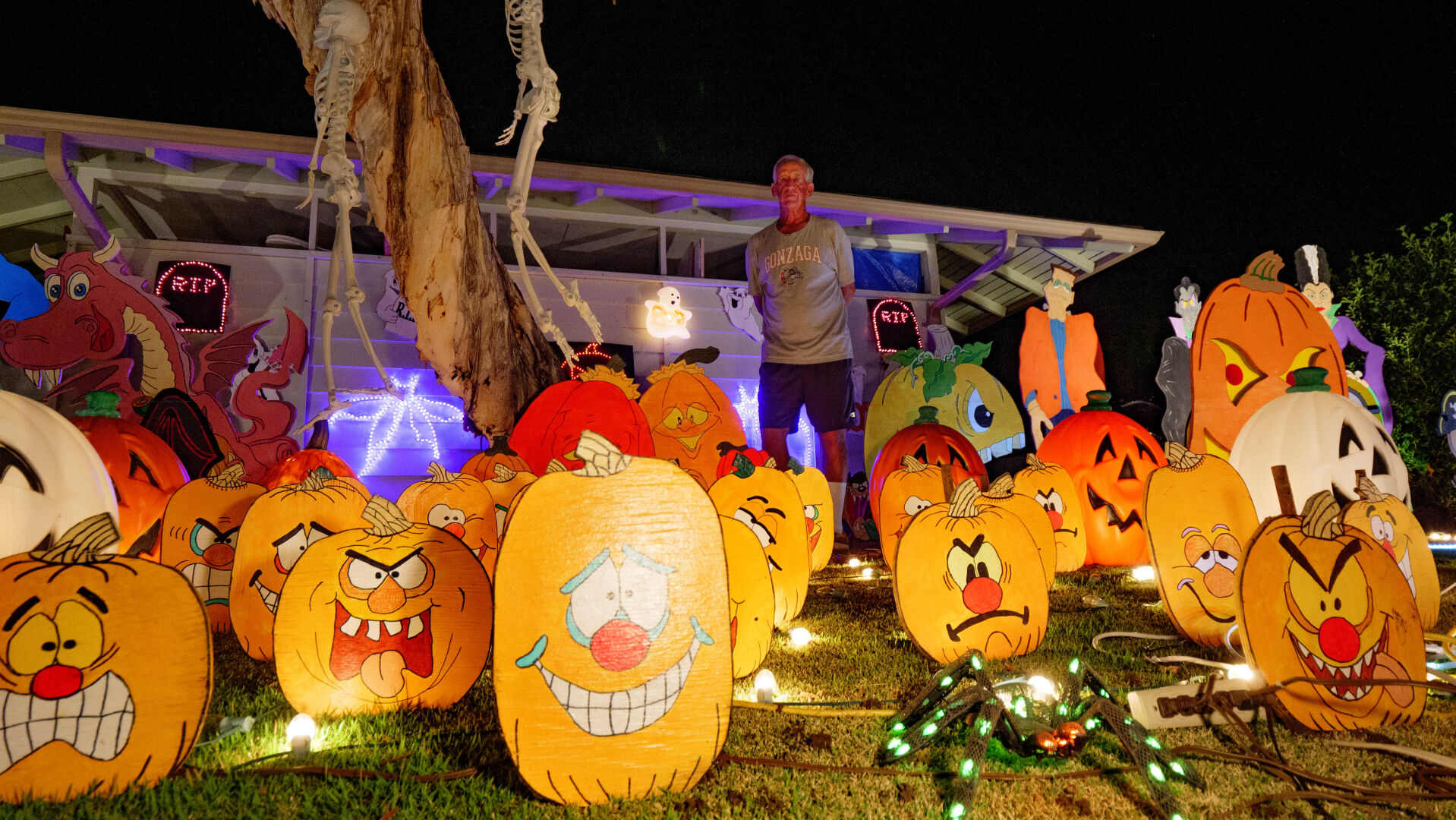 31_Halloween 2020_10-24-20_Ethan.JPG